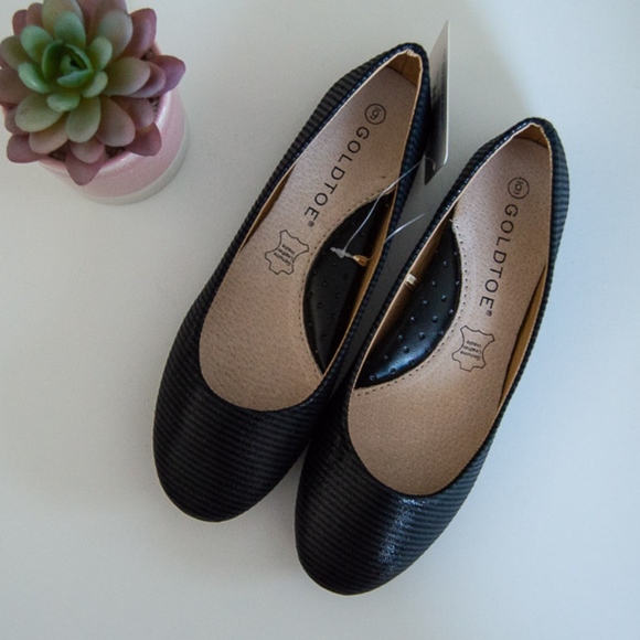 Gold Toe Black Flat Shoes - Picture 3 of 7